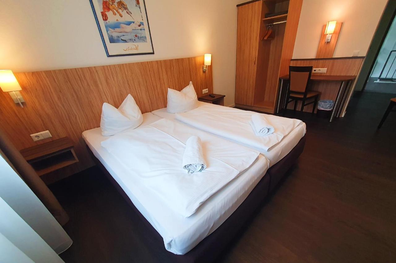 Sport Hotel เคนซิงเงน ภายนอก รูปภาพ